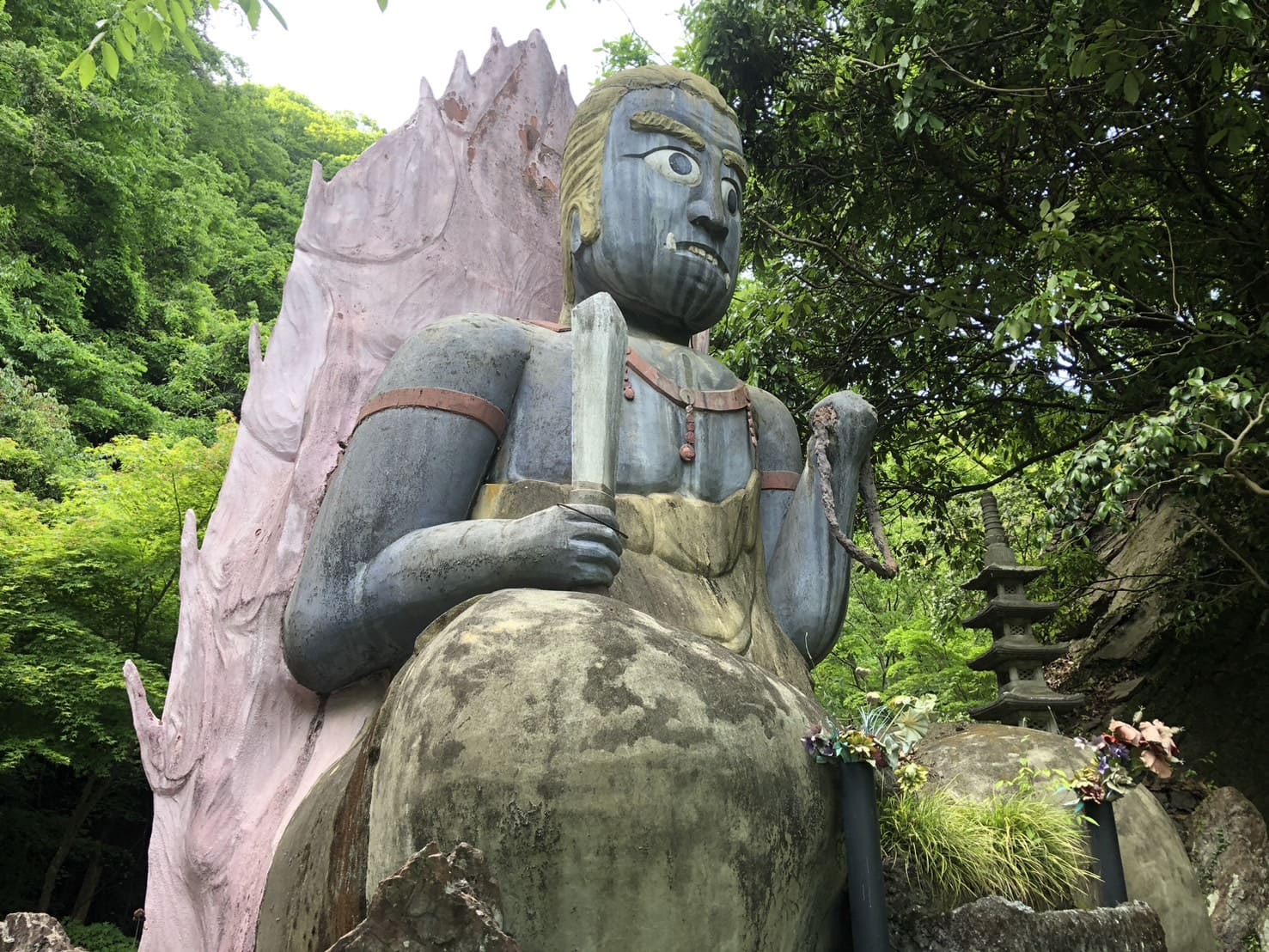 秩父華厳の滝にある空滝大不動尊
