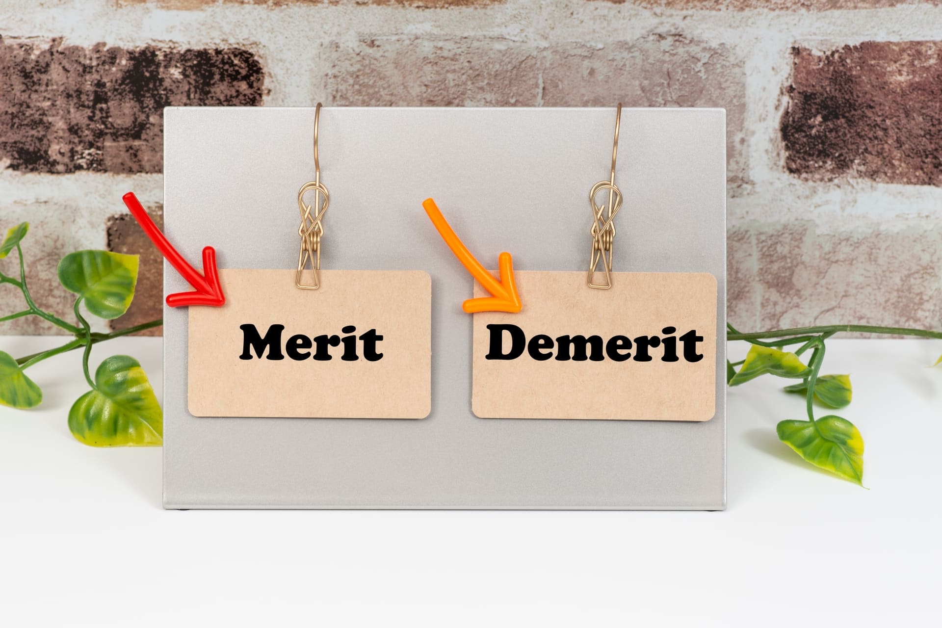 meritとdemeritの両方に矢印